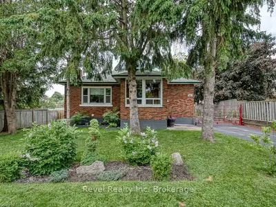 42 STAFFORD Street, Woodstock, ON N4S 3Z6