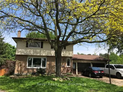 25 GARDINER Place, Woodstock, ON N4S 8J1