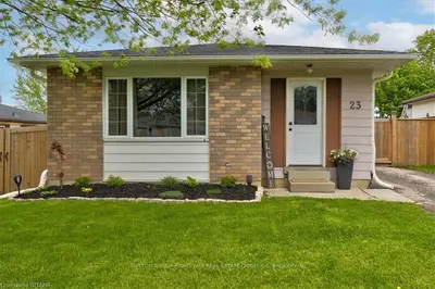 23 KIPLING Crescent, Woodstock, ON N4S 8C3