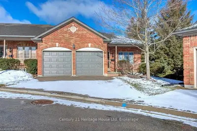 473 NOVA SCOTIA Court 4, Woodstock, ON N4S 8Z2