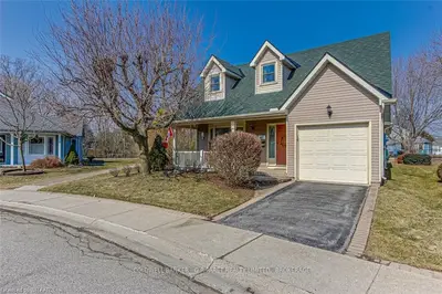 47 HAWKINS Crescent, Tillsonburg, ON N4G 5K6