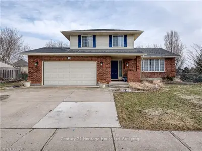 45 NASKAPI Crescent, Woodstock, ON N4T 1G5