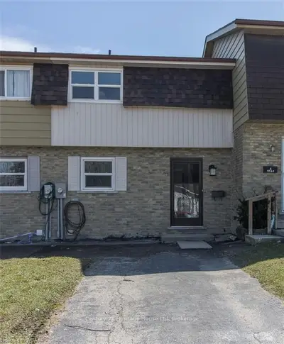 1060 CANFIELD Crescent 7, Woodstock, ON N4S 8P3