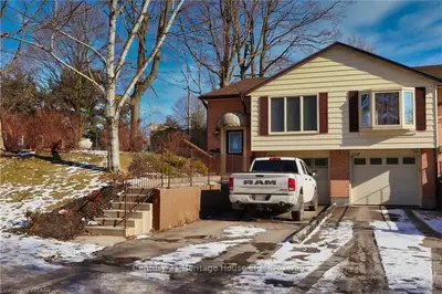 260 VANSITTART Avenue, Woodstock, ON N4S 1S4