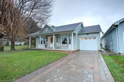 82 WILSON Avenue, Tillsonburg, ON N4G 5L8