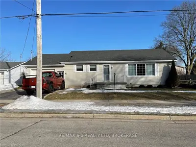 12 LINDSAY Street, Tillsonburg, ON N4G 1E7