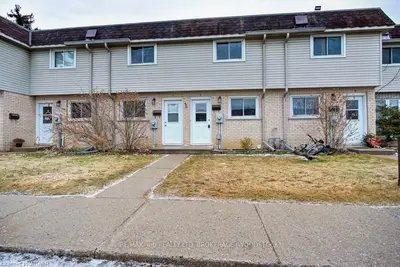 95 Springbank Avenue N 5, Woodstock, ON N4S 7P7
