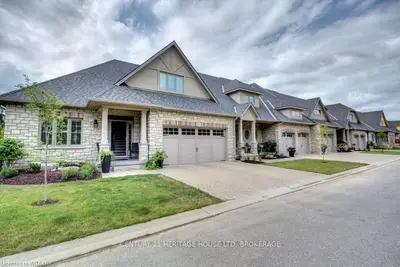5 WOOD HAVEN Drive 402, Tillsonburg, ON N4G 0A8