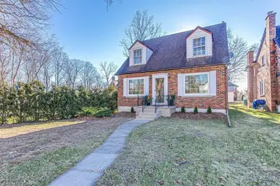 15 Mckenzie Street, Tillsonburg, ON N4G 2E7