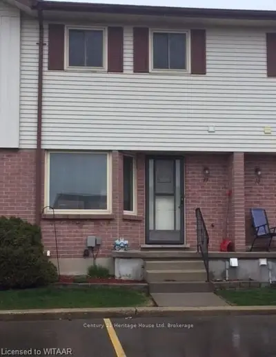 1093 NELLIS Street 17, Woodstock, ON N4T 1P5