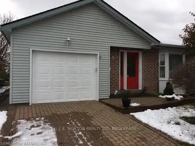 5 MCDONALD Court, Tillsonburg, ON N4G 5L8