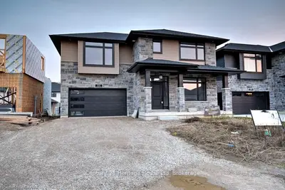 212 HICKORY Way, Woodstock, ON N4S 7V7