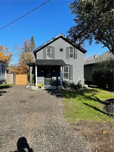 453 INGERSOLL Avenue, Woodstock, ON N4S 4X6