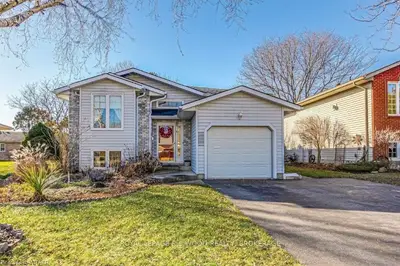 42 CLEAR VALLEY Drive, Tillsonburg, ON N4G 4X4
