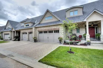 5 WOOD HAVEN Drive 401, Tillsonburg, ON N4G 0A8