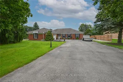 15 ST. LADISLAUS Street, Norfolk, ON N0J 1E0