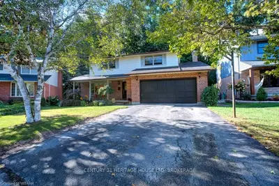 31 SEGAL Drive, Tillsonburg, ON N4G 4P4