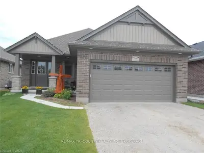 246 WILSON Avenue, Tillsonburg, ON N4G 4Z5