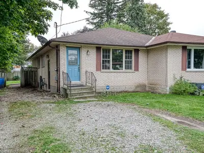 136 PARK Row E, Woodstock, ON N4S 1W1