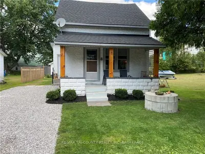 8 ADAMS Street, Norfolk, ON N0J 1E0