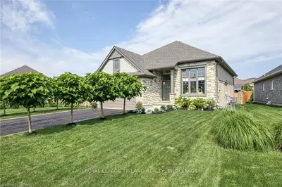 12 MCGUIRE Crescent, Tillsonburg, ON N4G 0G4