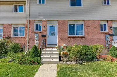 482 SPRINGBANK Avenue N 4, Woodstock, ON N4T 1K7