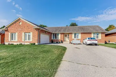 86 PARKWOOD Drive, Tillsonburg, ON N4G 5E3
