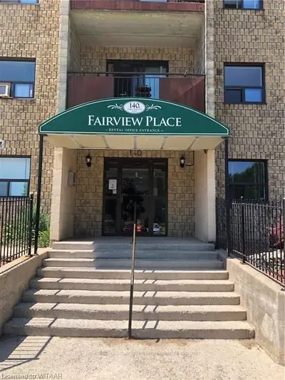 140 PARK Avenue E 203, Chatham-Kent, ON N7M 3V6