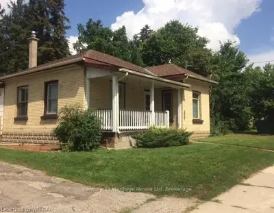 149 King Street E, Ingersoll, ON N5C 1G8