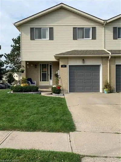 25 LINDSAY Road, Woodstock, ON N4V 1A7