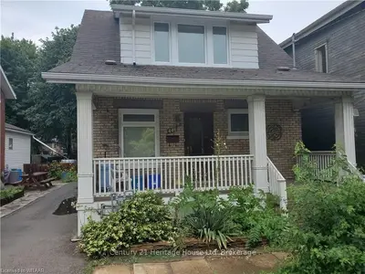 446 Victoria Street, London East, On N5y 4a9