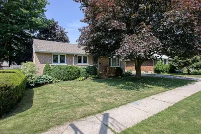 307 SPRINGBANK Avenue N, Woodstock, ON N4S 7R5