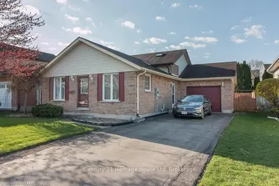 67 JOHN DAVIES Drive, Woodstock, ON M4T 1N3