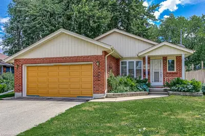 804 WILTON Place, Woodstock, ON N4S 4Y6
