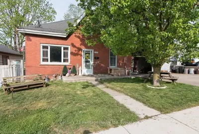12 HINCKS Street, Woodstock, ON N4S 3W6