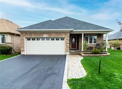 17 HOGARTH Drive, Tillsonburg, ON N4G 0C2