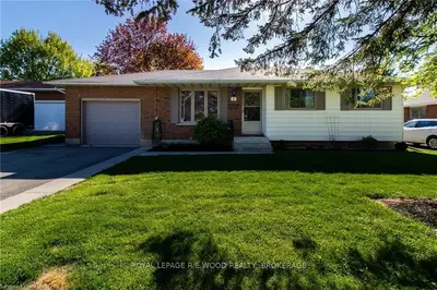 28 TROTTIER Drive, Tillsonburg, ON N4G 4P9