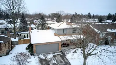 6 ADAMS Avenue, Tillsonburg, ON N4G 5B3
