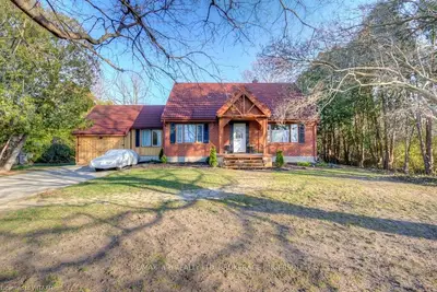 236 KING Street E, Ingersoll, ON N5C 1H3