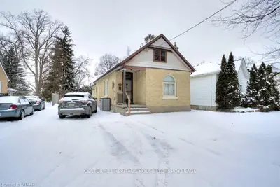15 CHARLES Street, London North, ON N6H 1H2