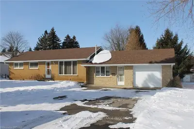 1325 DEVONSHIRE Avenue, Woodstock, ON N4S 7V9