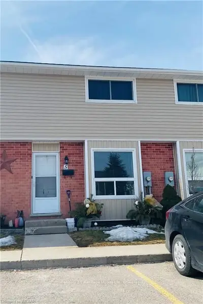376 SPRINGBANK Avenue 5, Woodstock, ON N4T 1L7