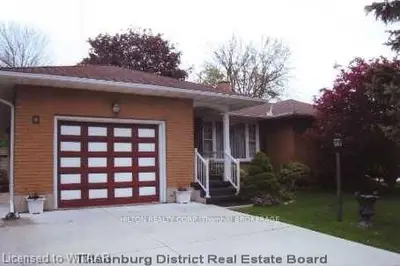 3 Howe Avenue, Tillsonburg, On M4g 4n9