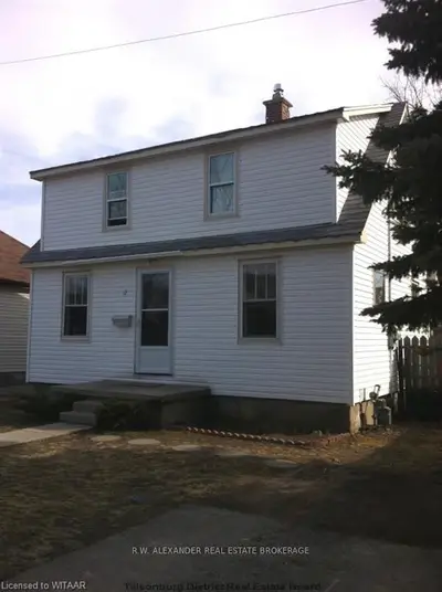 12 Denton Avenue, Tillsonburg, On N4g 3w5
