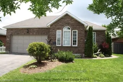 37 Barker Street, Tillsonburg, On N4g 5g6