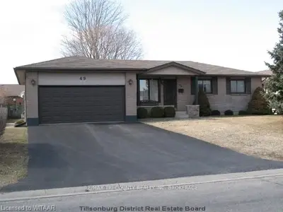 49 Adams Avenue, Tillsonburg, On N4g 5j2