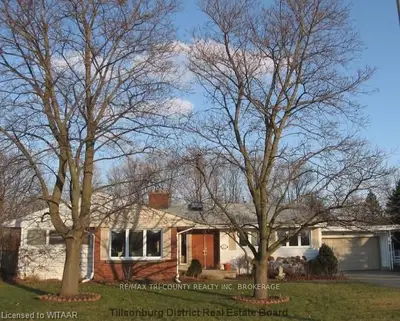 12 Maple Lane, Tillsonburg, On N4g 2y7