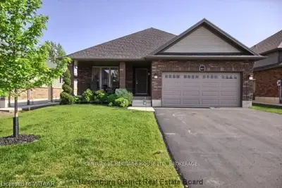 46 William Street, Tillsonburg, On N4g 1l8
