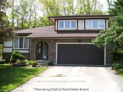 27 Segal Drive, Tillsonburg, On N4g 4p4