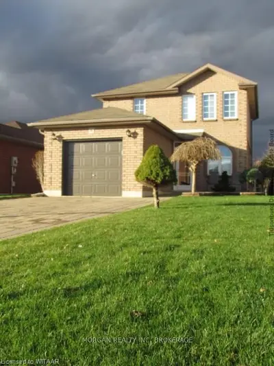 16 Kara Lane, Tillsonburg, On N4g 5m3